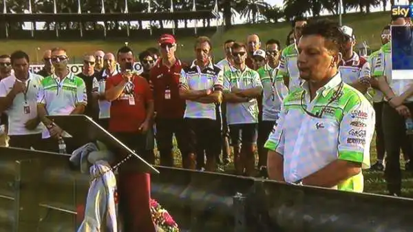 Come ogni anno, il Team Gresini si è recato sul luogo dell'incidente costato la vita a Marco Simoncelli per una toccante cerimonia.