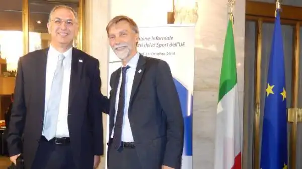 A Roma si è svolta una riunione informale dei ministri dello sport dell'Unione Europea: Graziano Delrio con il cipriota Constantinos Kadis.