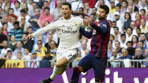 Spettacolo al Bernabeu per il Clasico, vinto 3-1 dal Real Madrid. Il Barcellona (debutto di Suarez) passa subito in vantaggio con Neymar, ma viene rimontato da Ronaldo (rigore), Pepe e Benzema.