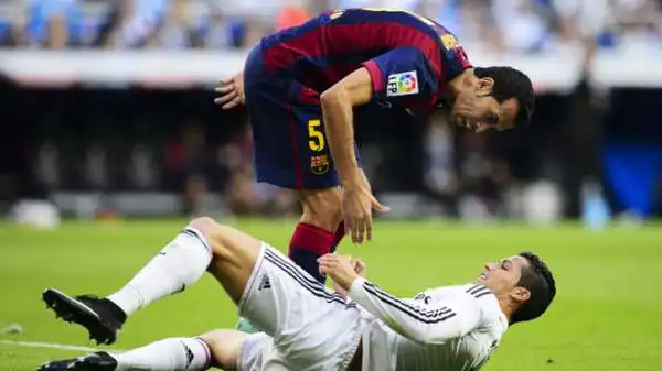 Spettacolo al Bernabeu per il Clasico, vinto 3-1 dal Real Madrid. Il Barcellona (debutto di Suarez) passa subito in vantaggio con Neymar, ma viene rimontato da Ronaldo (rigore), Pepe e Benzema.