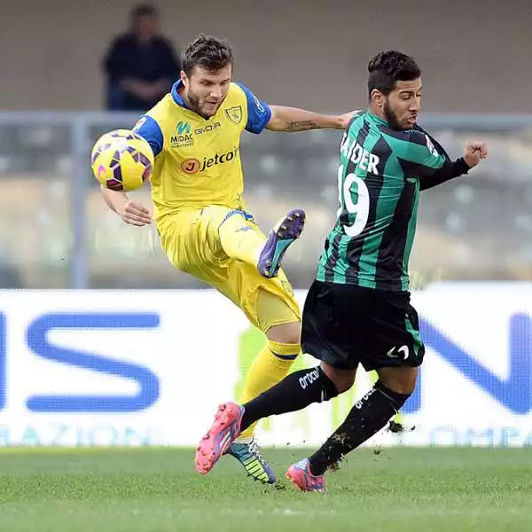 Brutto primo tempo, da segnalare solo uno splendido salvataggio di Acerbi sul tiro di Paloschi. Decisamente più Sassuolo nella ripresa ma i neroverdi no sono freddi sotto porta.