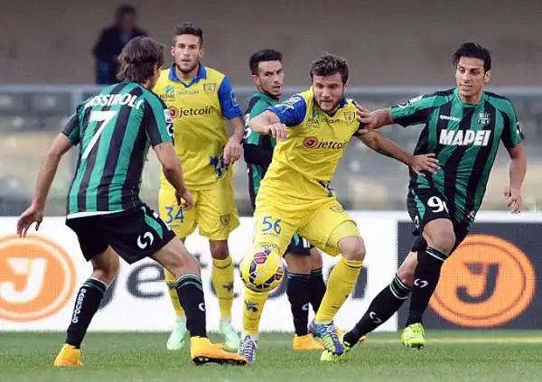 Brutto primo tempo, da segnalare solo uno splendido salvataggio di Acerbi sul tiro di Paloschi. Decisamente più Sassuolo nella ripresa ma i neroverdi no sono freddi sotto porta.