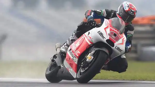 La stagione 2014 si è ufficialmente conclusa ma Valentino Rossi e compagni hanno già iniziato a provare le moto per il 2015.