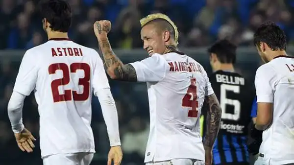 Atalanta-Roma 1-2. Nainggolan 7. Apre e chiude l'azione che porta al gol della vittoria.