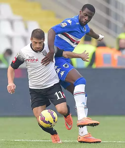 Partita molto intensa in quel del Manuzzi con le due squadre che si dividono la posta in palio. Fa tutto il Cesena che va in vantaggio con Lucchini e regala il pareggio con un'autorete di Nica.