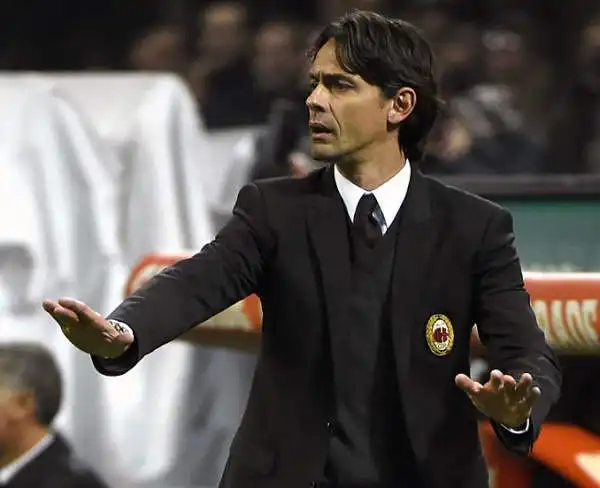 Inzaghi 5,5. Il Milan fatica a fare gioco ma è compatto dietro. Dopo la rete di Obi prova a cambiare, l'errore del neo entrato Poli gli strozza in gola l'urlo di gioia.