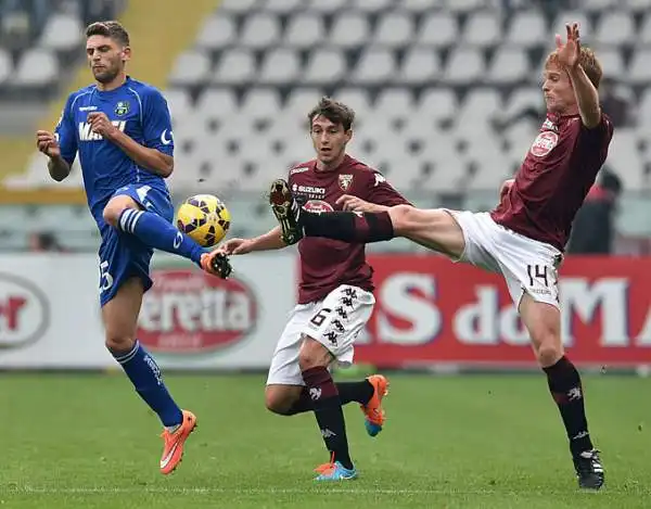 Rigori ancora stregati per il Torino, il Sassuolo espugna il comunale. Sanchez Mino sbaglia il quinto penalty di fila per i granata. Poi Floro Flores segna nei minuti finali.