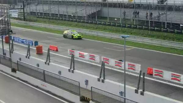 Grande spettacolo al Monza Rally Show 2014, con Valentino Rossi ma anche Robert Kubica e Ken Block.