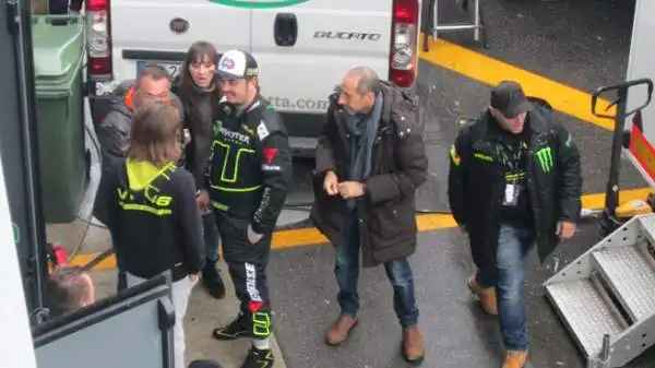 Grande spettacolo al Monza Rally Show 2014, con Valentino Rossi ma anche Robert Kubica. Proprio il polacco, in coppia con Alessandra Benedetti, ha battuto il Dottore nel testa a testa finale.