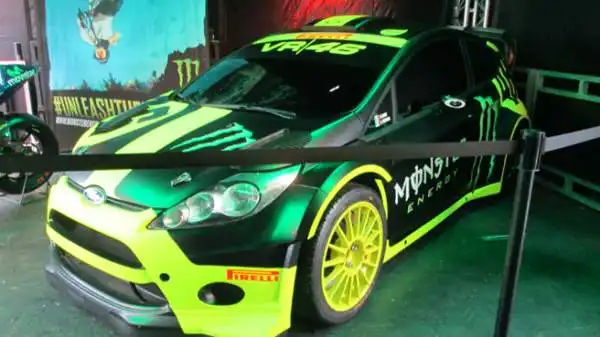 Grande spettacolo al Monza Rally Show 2014, con Valentino Rossi ma anche Robert Kubica. Proprio il polacco, in coppia con Alessandra Benedetti, ha battuto il Dottore nel testa a testa finale.