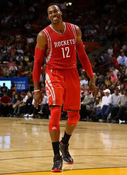 Dwight Howard è il centro degli Houston Rockets ed è soprannominato "The men child". Ottimo difensore con un fisico possente è considerato uno dei migliori stoppatori della NBA.