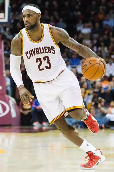 Leborn James è soprannominato "Il prescelto" ed è tornato, dopo una parentesi di 4 anni a Miami, ai Cleveland Cavaliers dove aveva cominciato la sua carriera in NBA