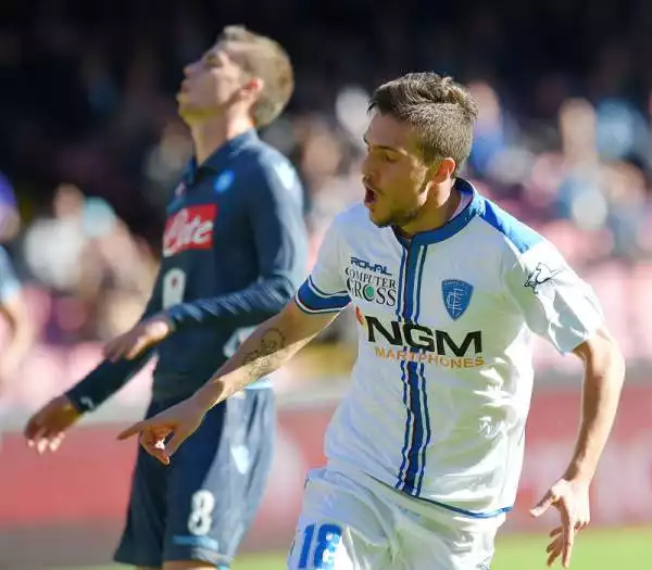 Pareggio ricco di emozioni al San Paolo con i toscani che vanno sul 2-0 con le reti di Rugani e Verdi e con il Napoli che acciuffa il pari con i gol di Zapata e De Guzman.