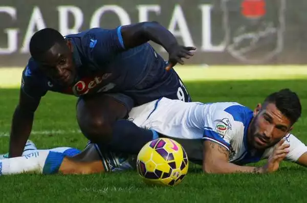 Pareggio ricco di emozioni al San Paolo con i toscani che vanno sul 2-0 con le reti di Rugani e Verdi e con il Napoli che acciuffa il pari con i gol di Zapata e De Guzman.