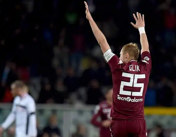 Bella partita all'Olimpico con il Palermo che va avanti due volte con Rigoni e Dybala e con i granata che rispondo due volte: prima con il primo gol in A di Martinez e poi con capitan Glik.