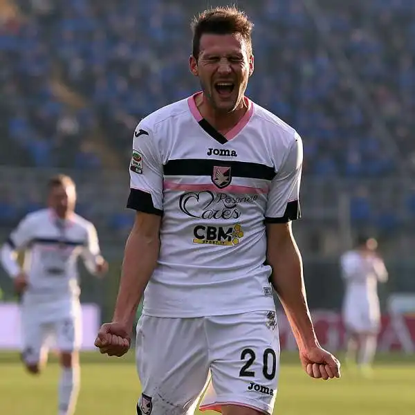 Pirotecnico 3-3 tra Atalanta e Palermo. Rosanero in gol con Rigoni e due volte con Vazquez. Per la Dea doppietta di Denis e Moralez.