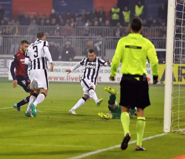 16° giornata: Cagliari-Juventus 1-3. 3' Tevez (J), 15' Vidal (J), 50' Llorente (J), 65' Rossettini (C).