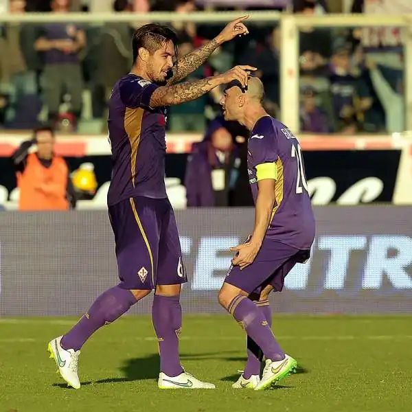 Fiorentina bloccata in casa nel derby con l'Empoli: viola avanti con Vargas, ma recuperati nella ripresa da Tonelli. Sciupata una buona occasione per avvicinarsi al terzo posto.
