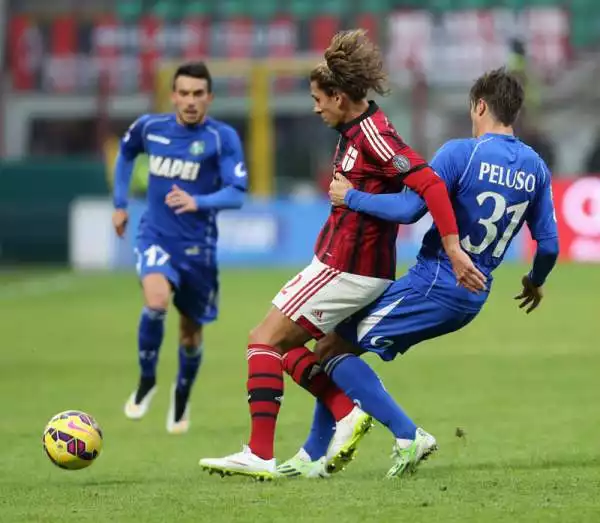 Cerci debutta, Zaza segna: Milan ko. I rossoneri nel giorno dell'esordio dell'ex Atletico vengono battuti in casa dal Sassuolo.