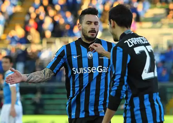 Zappacosta e Lazarevic regalano due eurogol in una partita senza troppe occasioni da gol. Atalanta e Chievo chiudono sull'1-1, delude l'esordiente Pinilla.