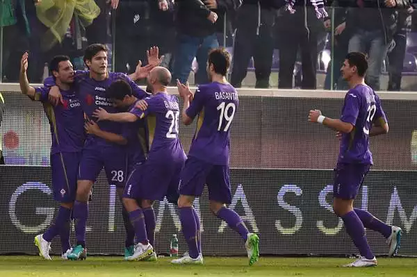 Fiorentina-Palermo 4-3. Roboante successo della Fiorentina contro un Palermo mai domo. Di Paqual, Basanta, Quadrado, Joaquin, Quaison (doppietta) e Dybala le reti del match.