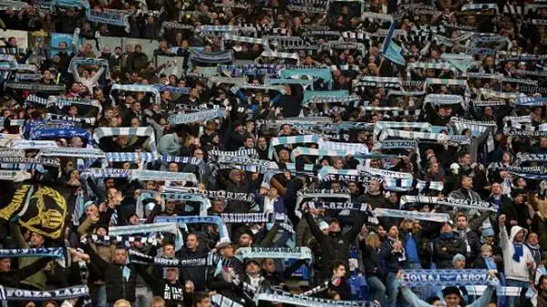 Striscioni e coreografie del derby capitolino.