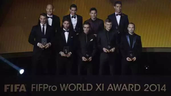 Questa la formazione dell'anno eletta dalla Fifa, il FifPro World XI Award: Neuer; Sergio Ramos, David Luiz, Thiago Silva, Lahm; Kroos, Di Maria, Iniesta; Robben, Cristiano Ronaldo, Messi.