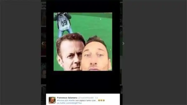Il selfie di Totti, che si è scattato una foto col cellulare dopo aver segnato il gol del 2-2 nel derby, su Twitter è stato trasformato in divertenti fotomontaggi.