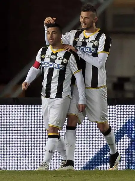 L'Udinese espugna il Castellani con un gol del solito Di Natale e un tiro-cross di Widmer. Di Saponara il provvisorio gol del pari peri toscani.