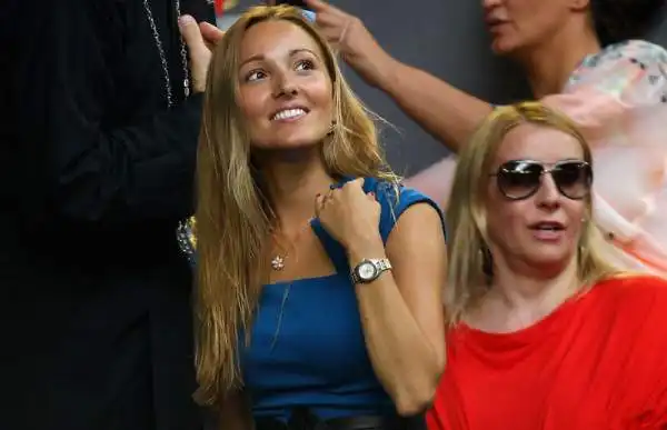 Non solo campioni agli Australian Open: a dare spettacolo ci sono anche le loro splendide compagne. Lei è Jelena Ristic, fidanzata di Novak Djokovic.