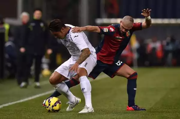 Rodriguez salva la Viola, 1-1 a Genova. Termina in parità l'anticipo di serie A tra Genoa e Fiorentina.