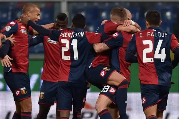 Rodriguez salva la Viola, 1-1 a Genova. Termina in parità l'anticipo di serie A tra Genoa e Fiorentina.