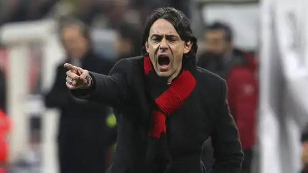 Inzaghi 5. E' un Milan senza capo né coda, che non ha reagito alle batoste subite in campionato. Un solo tiro in porta in tutto il match, i rossoneri vivono sugli spunti di Menez.
