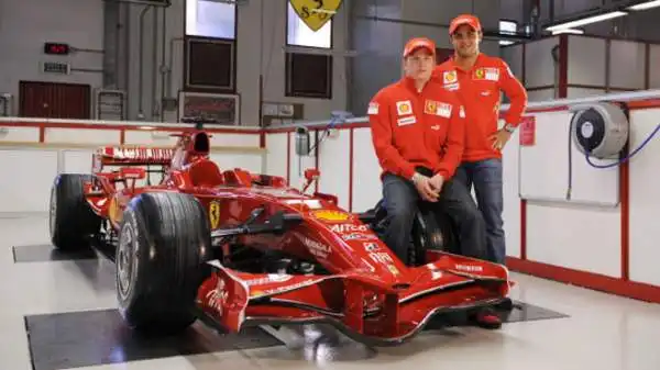La Ferrari F2008 vinse il titolo costruttori ma fu una ben magra consolazione per Felipe Massa, che perse all'ultima curva il mondiale piloti, conquistato da Hamilton.