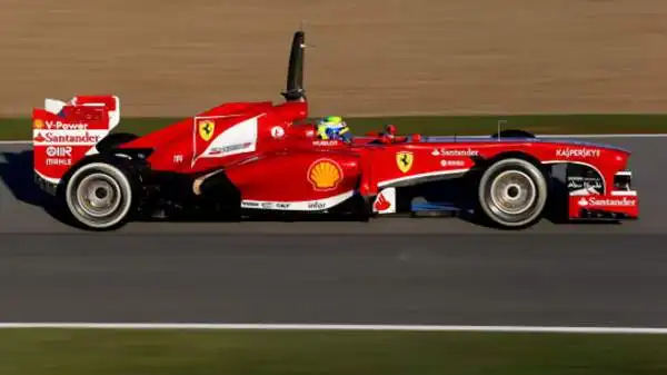 Nel 2013 la Ferrari F138 non bastò ad Alonso per interrompere il dominio di Vettel. Massa fu ancora deludente e a fine anno venne sostituito da Raikkonen.