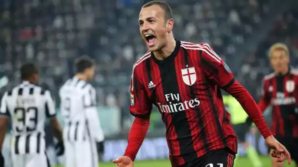 Antonelli 7. Non poteva sognare un esordio migliore. Non solo il gol, anche una tenuta difensiva sulla sinistra che il Milan si sognava da tempo. Bravo anche in fase di spinta.