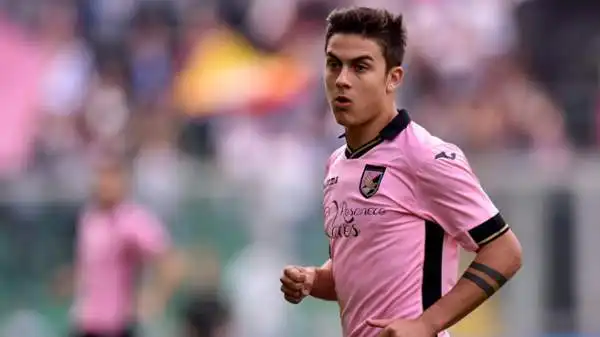 Palermo-Empoli 0-0. Dybala 7. Vederlo giocare è sempre un piacere. Tiri, assist, corsa, rabone. E' un gioiello. Peccato che contro gli azzurri manchi la cosa più importante: il gol.