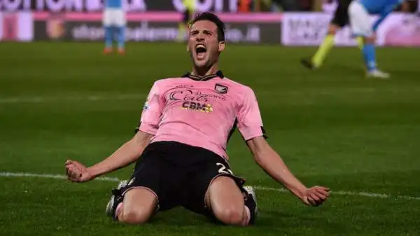 Palermo-Napoli 3-1. Vazquez 8. 'El Mudo' fa di tutto: segna, fa segnare, corre e lotta come un pazzo, entra sempre nella manovra rosanero.