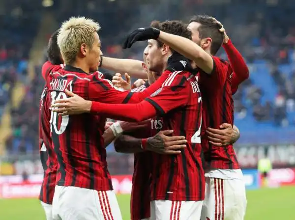 Milan, Maccarone indigesto: 1-1. Destro non basta, pareggio in casa con l'Empoli. Espulso nel finale Diego Lopez.