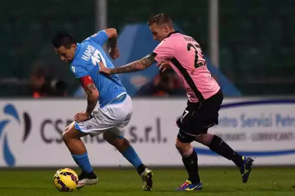 Palermo champagne, 3-1 al Napoli. Lazaar, Vazquez e Rigoni trascinano i rosanero, inutile il gol di Gabbiadini.