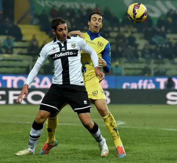 Al Tardini il Parma deve arrendersi al Chievo per 0-1 complicando non poco il proprio cammino verso la salvezza. Decisivo il gol di Zukanovic su punizione!