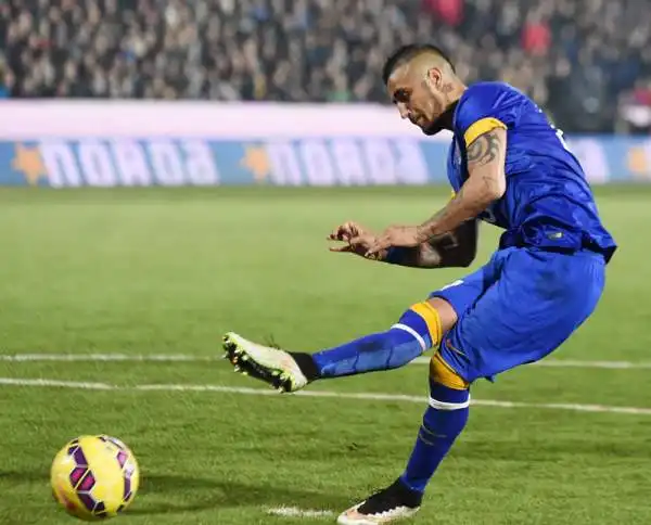 Juve sprecona, pari a Cesena. La capolista subisce il gol di Djuric, ribalta il risultato con Morata e Marchisio, poi subisce il 2-2 di Brienza. Vidal sbaglia un rigore. La Roma resta a sette punti di