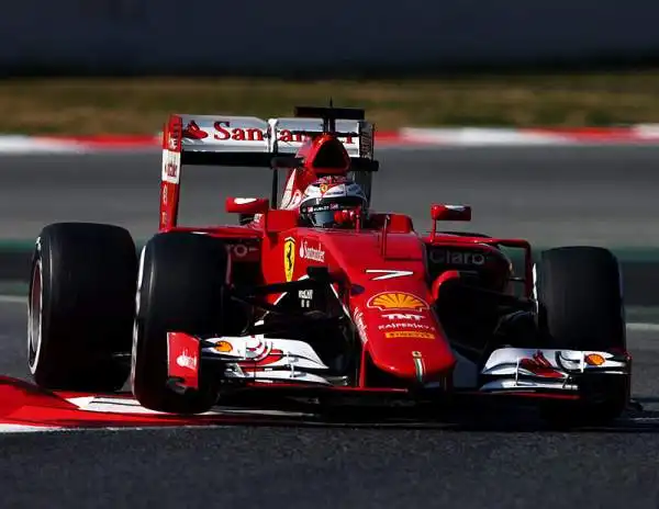 Solo 10 millesimi di ritardo dalla Red Bull di Daniel Ricciardo: La Ferrari di Kimi Raikkonen fa ben sperare nei test di Montmeló, a Barcellona. Rodaggio lunghissimo per Rosberg, che compie addirittur