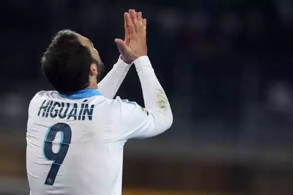 Torino-Napoli 1-0. Higuain 5,5. Per una sera si è rivisto il Pipita imballato di inizio stagione. Un'intera partita con un solo spunto degno di nota non è proprio da lui.