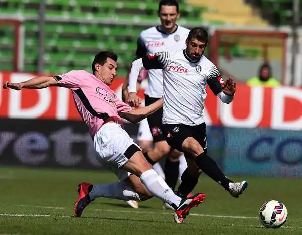 Al Manuzzi il Palermo fa la partita contro un avversario interessato soprattutto a non concedere spazi ma non riesce a costruire vere occasioni da gol.