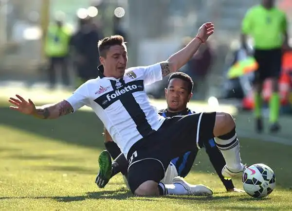 Partita equilibrata al Tardini, il Parma torna a giocare dopo due rinvii, pareggia e finisce in 10 uomini per l'espulsione di Rodríguez.
