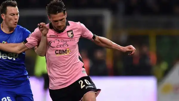 Palermo-Juventus 0-1. Vazquez 5. Non si vede praticamente mai, chiuso nella morsa dei difensori juventini.