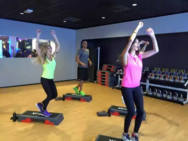 McFIT, numero 1 in Europa nel settore del fitness, ha festeggiato l'apertura di due centri a Milano con celebrity come Melissa Satta, Federica Fontana, Maddalena Corvaglia e Carlton Myers.