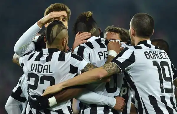 Grazie ad un gol di Pogba nel finale la Juventus piega il Sassuolo dopo una partita a lungo combattuta e allunga a +11 sulla Roma.