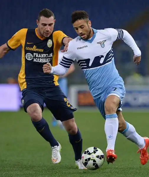 La Lazio parte forte e archivia la pratica Verona già nel primo tempo con i gol del solito Felipe Anderson e di Candreva.